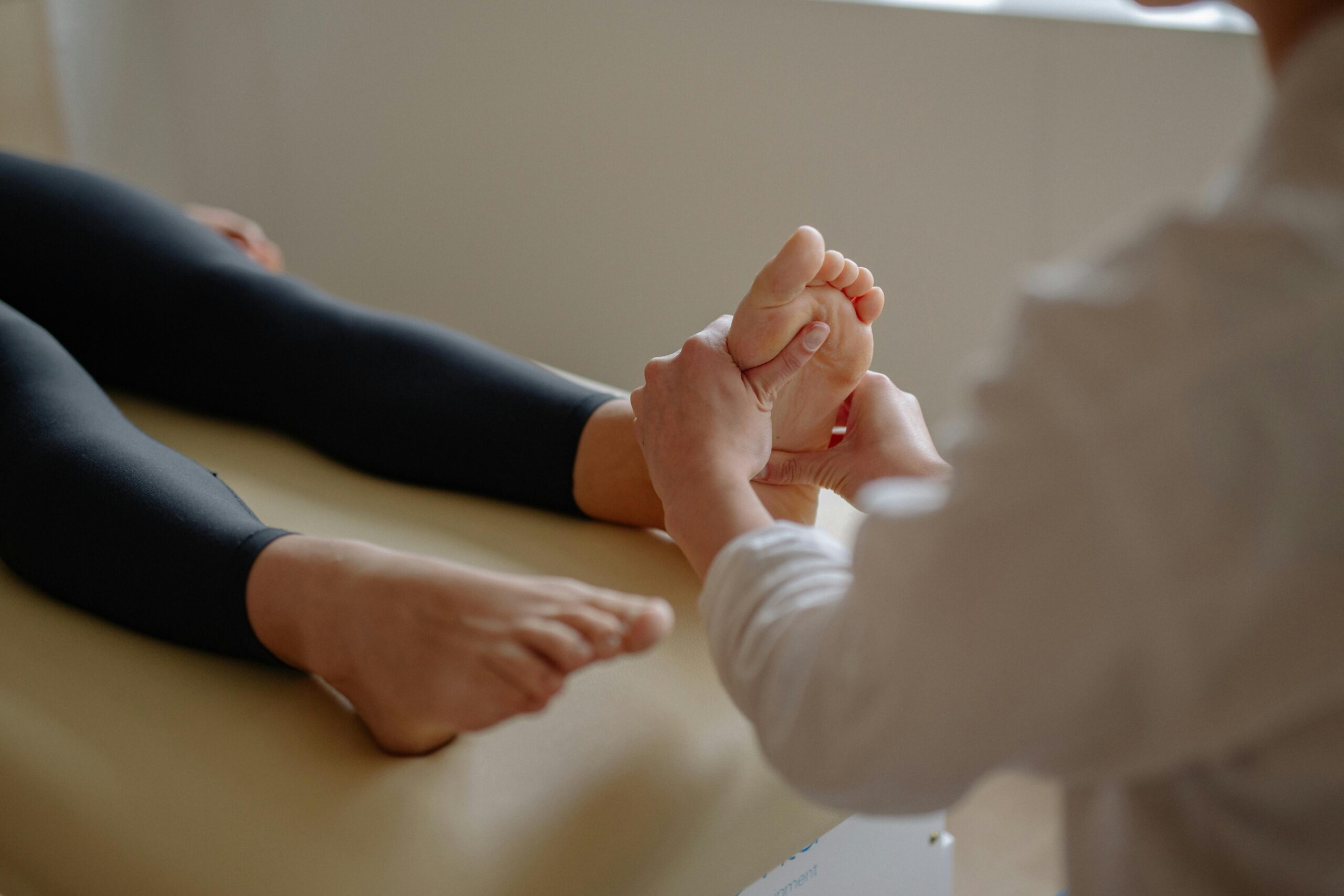 Podolog Poznań – profesjonalna pomoc dla Twoich stóp